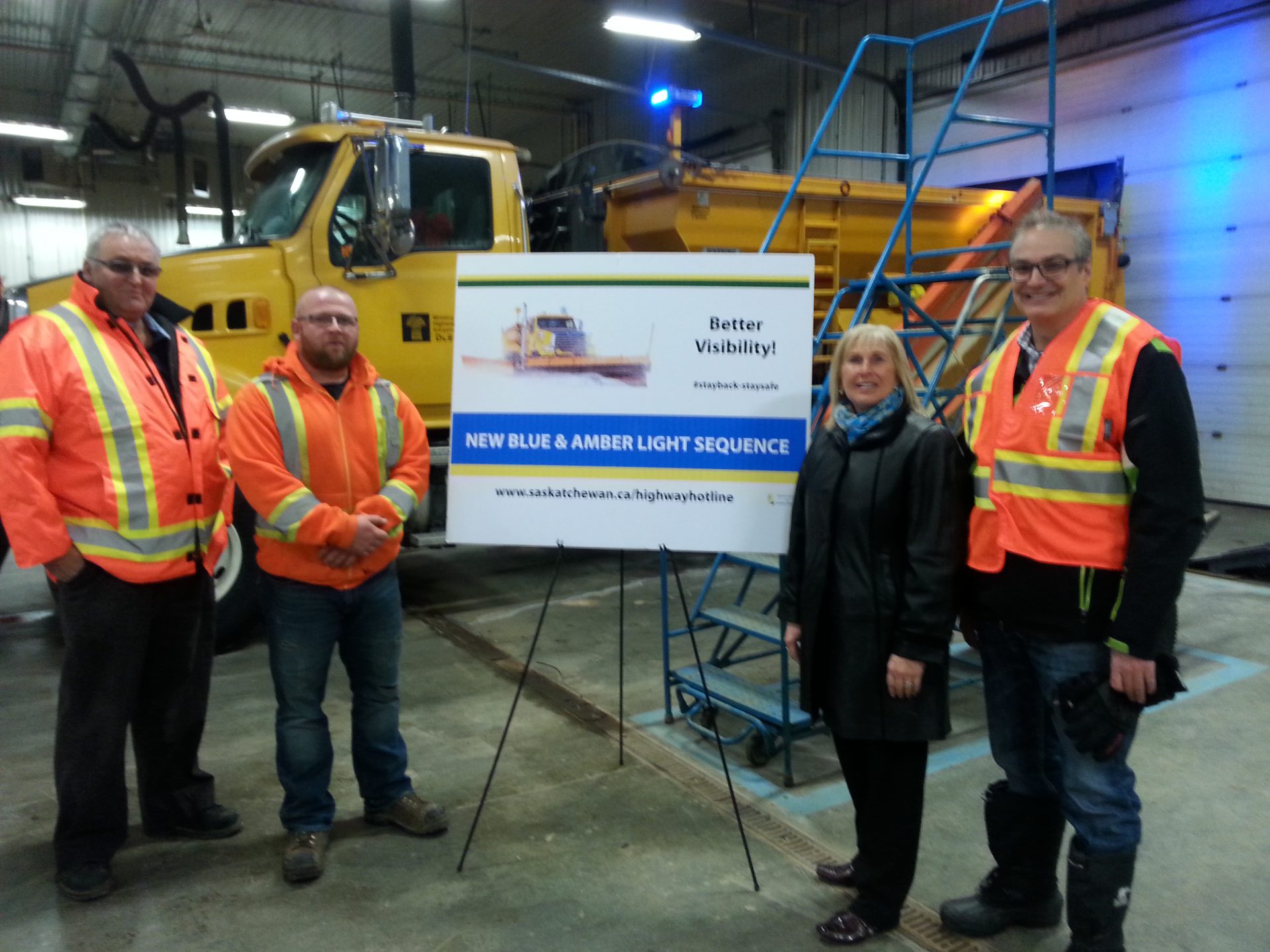 Sask snow plows to be equipped with blue lights