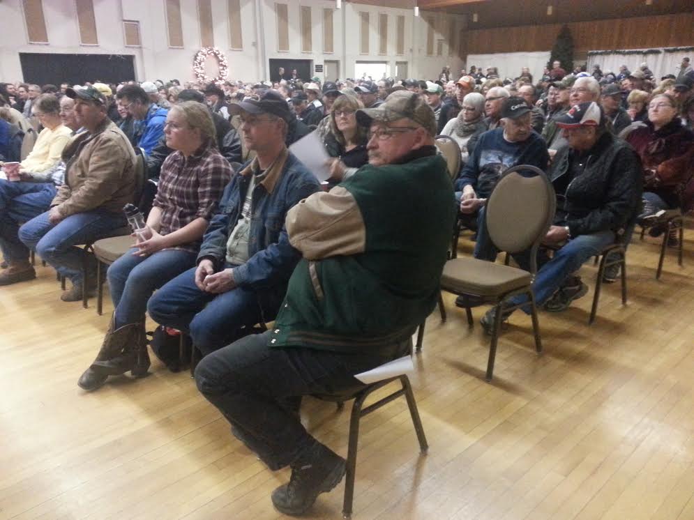 Alberta government defends Bill 6 at public consultation in Vegreville