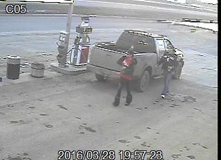 Police seek suspects in Lashburn gas and dash