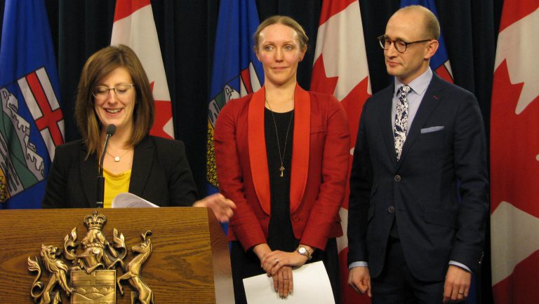 Alberta rolls out consumer protection bill