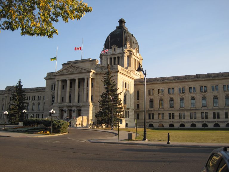 Saskatchewan updating COVID-19 measures on several fronts