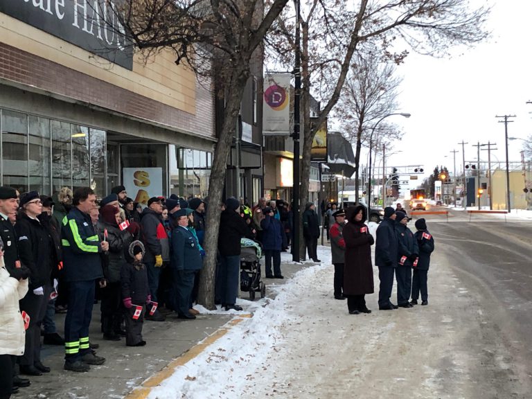 Lloydminster gathers to remember 100 years since Armistice