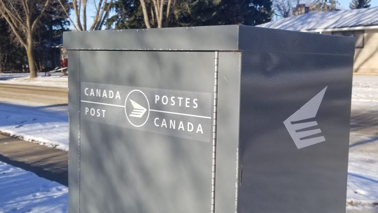 Canada Post employee arrested after postal package seizure