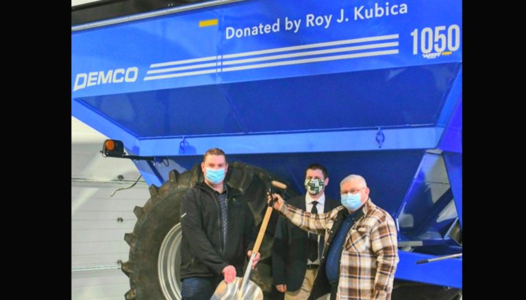 Lakeland ag students benefit from new grain cart