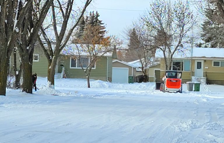 Snow removal across Lloydminster to begin Monday Nov. 21