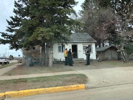 Lloydminster RCMP arrest suspects at 49 Ave home