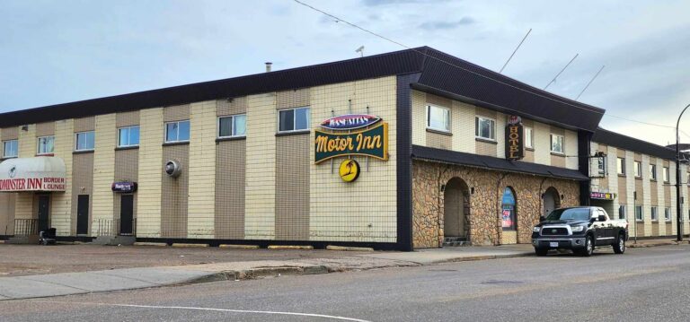 Manhattan Inn shut until it can come up to code