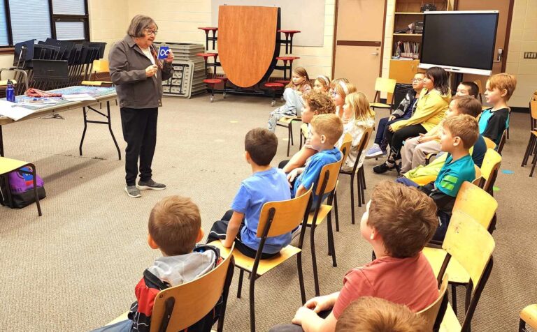 Queen Elizabeth students get Métis insight