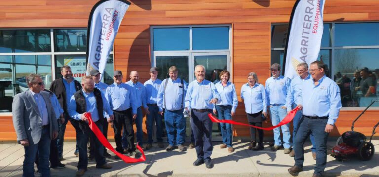 Agriterra Equipment rolls out in Lloydminster