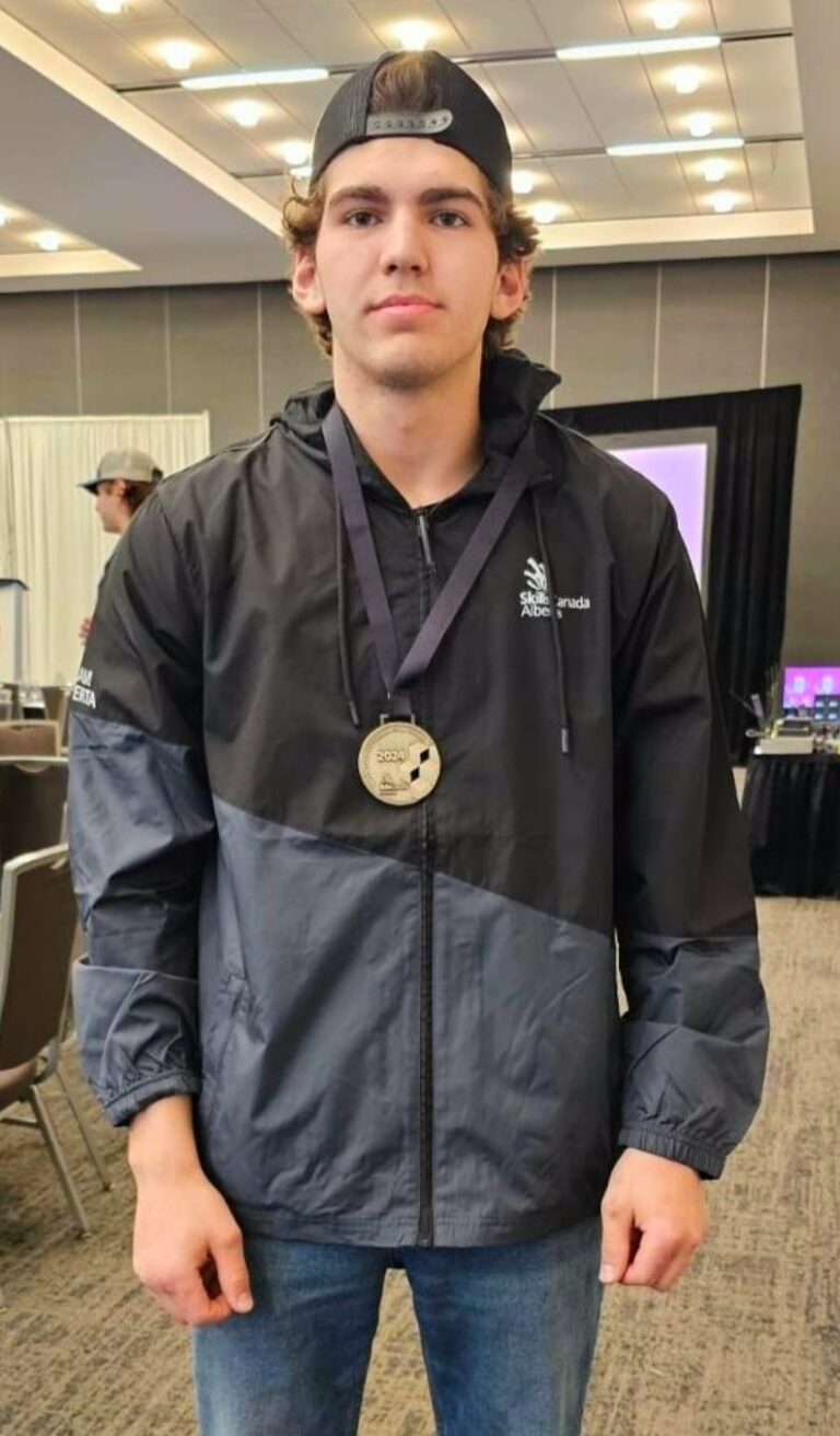 Two gold medals for Lloyd Comp at provincial skills contest