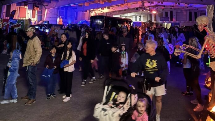 Lloydminster’s Trunk or Treat draws over 2,500 for Halloween fun.