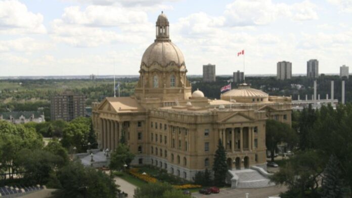 Alberta Legislature Building. | Photo credit: Kenneth Hynek - Edmonton, AB - Creative Commons.
