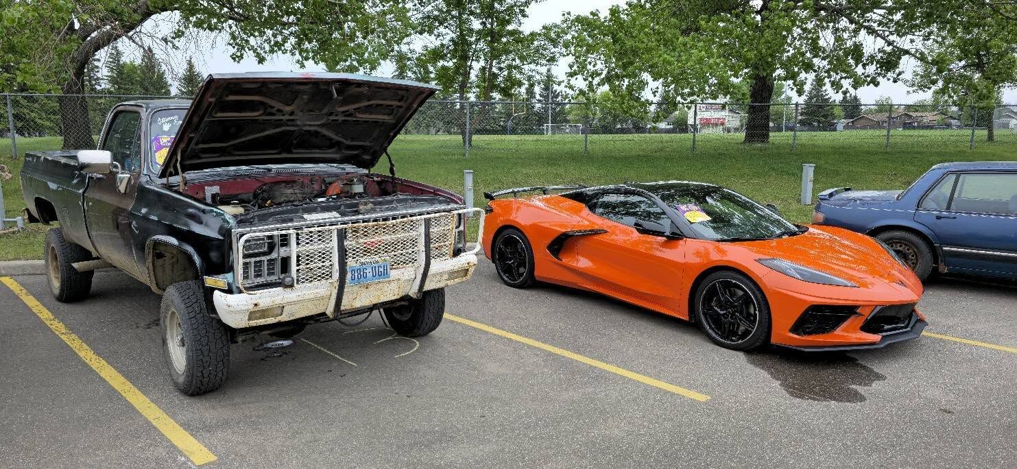 Car and Truck Show at Lloyd Comp. | Photo: 106.1 The Goat/Vista Radio.