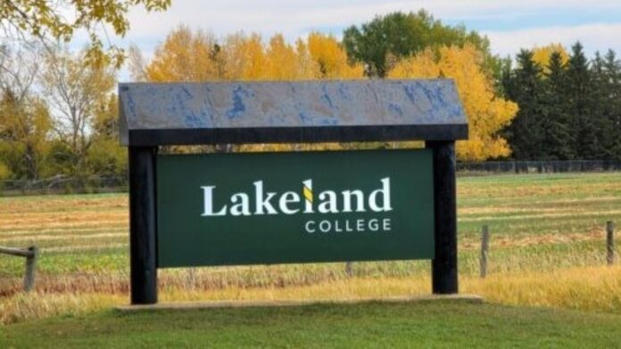Lakeland College sign. | Photo: Gerry Lampow 106.1 The Goat/Vista Radio.