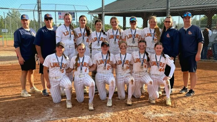 Lloydminster Liners U17A softball team win silver at Alberta Provincials. | Photo: Shane Hannon, supplied.