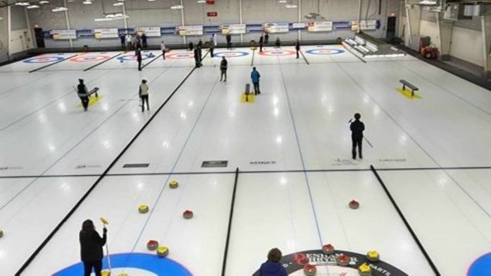 FILE: Curling at the Lloydminster Golf and Curling Centre. | Photo: 106.1 The Goat/Vista Radio.
